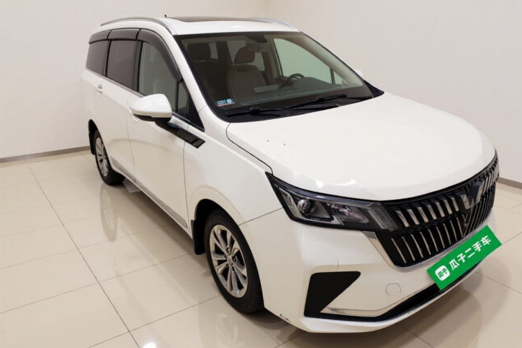 五菱汽车 五菱佳辰 2022款 1.5L 手动轻享舒适型车身外观3