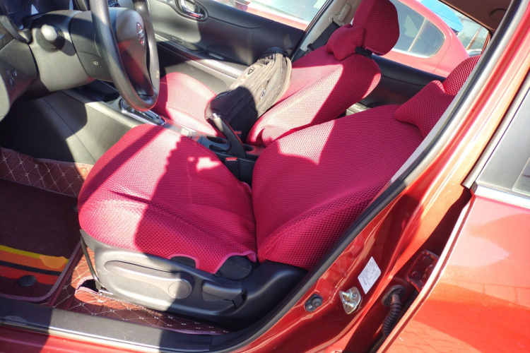 日产 骐达TIIDA 2014款 1.6L CVT舒适型中控内饰19