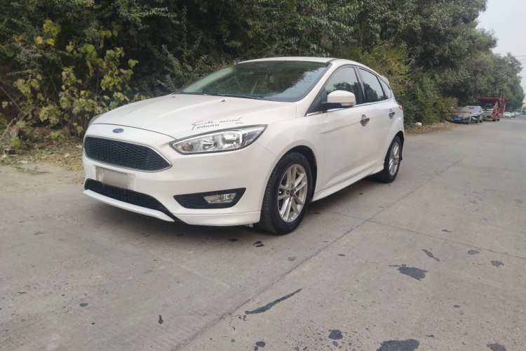 福特 福克斯 2017款 两厢 EcoBoost 180 自动精英型车身外观1