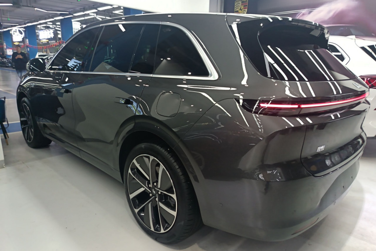 理想汽车 理想L6 2024款 Max车身外观4