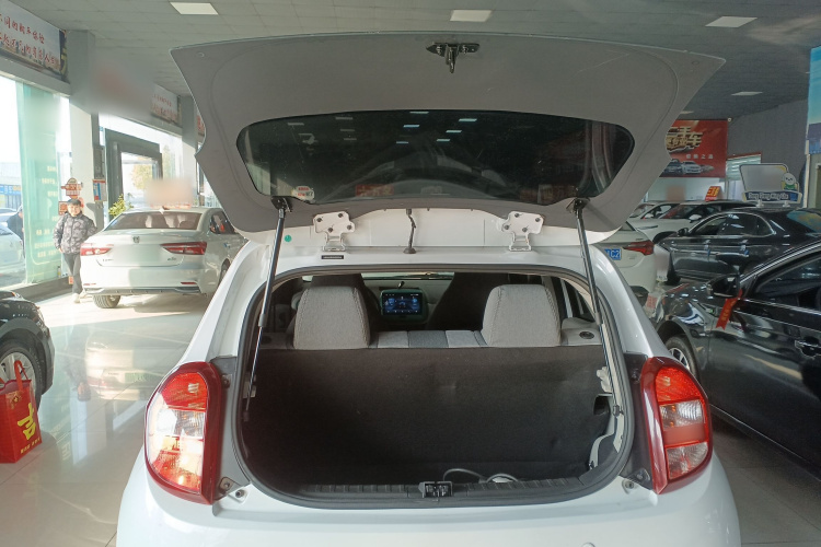 江铃集团新能源 易至EV2 2023款 吉祥版 201km 舒适型机舱底盘23