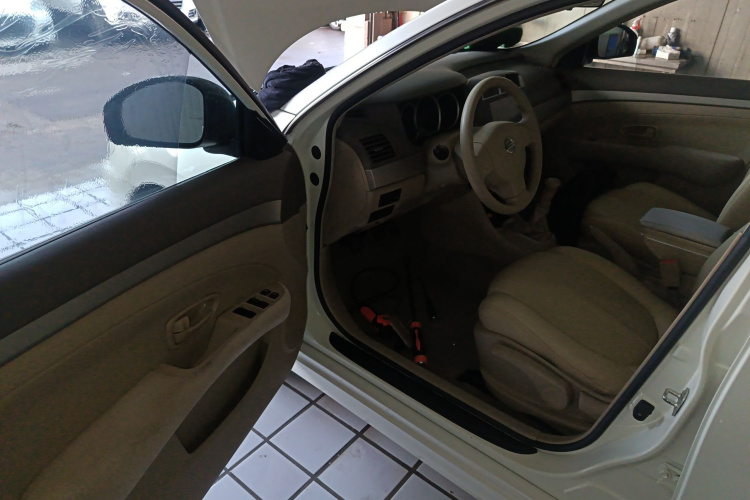 日产 轩逸 2016款 经典 1.6XE 手动领先版中控内饰20