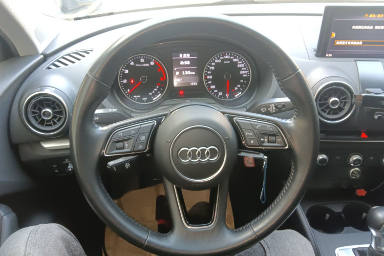 奥迪A3 2020款 Sportback 35 TFSI 进取型 国VI中控内饰13