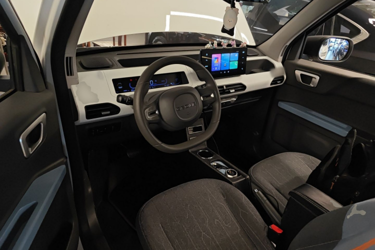吉利银河 2023款 熊猫mini 200km 灵动熊中控内饰12