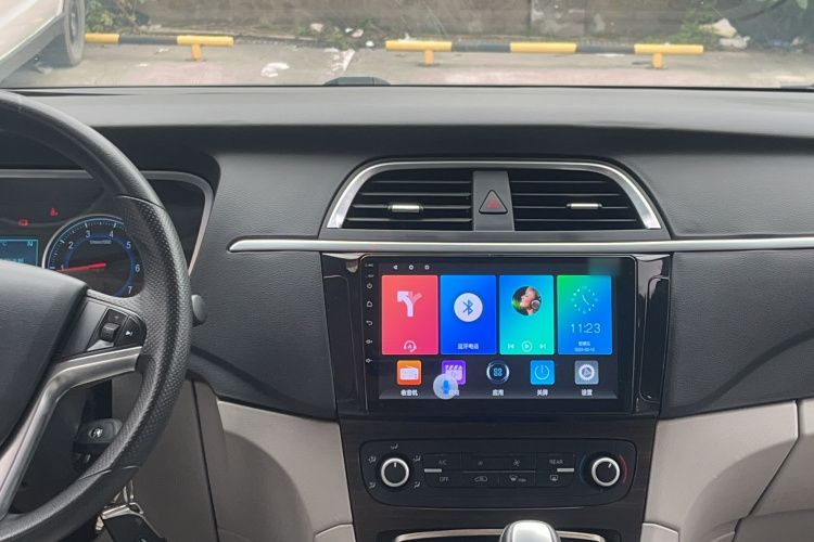 华颂7 2015款 2.0T 自动舒适型中控内饰7003