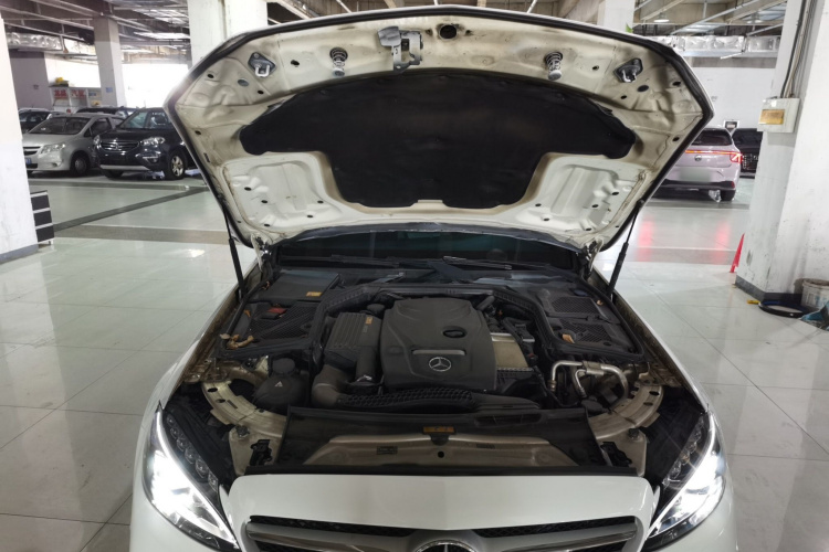 奔驰C级 2015款 改款 C 200 L 运动型机舱底盘24
