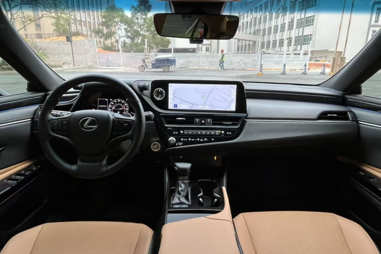 雷克萨斯ES 2023款 260 卓越版中控内饰7003