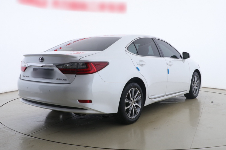 雷克萨斯ES 2015款 300h 舒适版车身外观6007