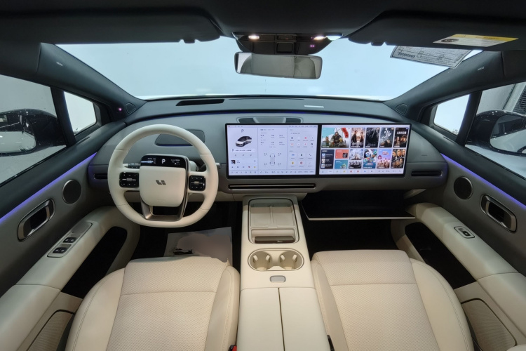 理想汽车 理想i6 2025款 四驱标准型中控内饰12