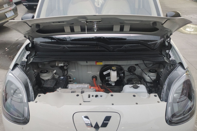 五菱汽车 宏光MINIEV 2025款 四门版 进阶款机舱底盘24