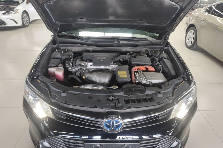 丰田 凯美瑞 2015款 双擎 2.5HG 豪华导航版机舱底盘24