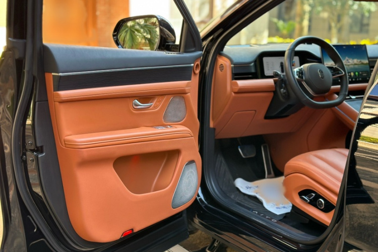 鸿蒙智行 问界M7 2024款 1.5T 智驾四驱Ultra版 5座中控内饰7007