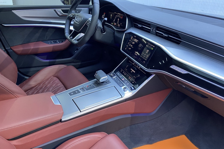 奥迪A7L 2024款 45 TFSI quattro S-line 黑武士版中控内饰7008