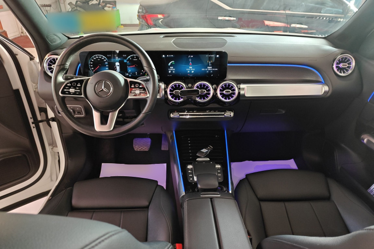 奔驰GLB 2021款 GLB 200 动感型中控内饰7002