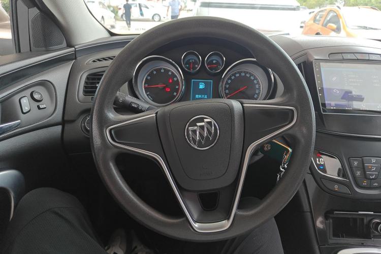 别克 君威 2015款 1.6T 领先技术型中控内饰13