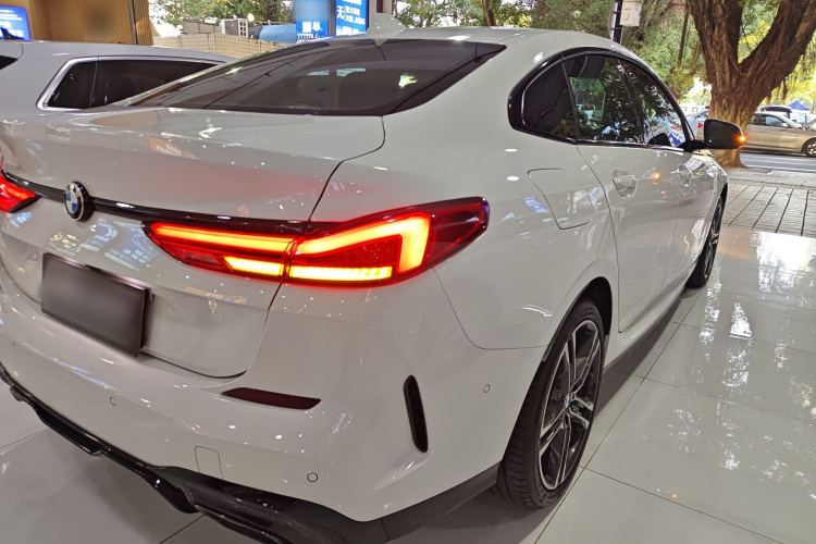 宝马2系(进口) 2021款 225i 四门轿跑车 M运动曜夜套装车身外观6006