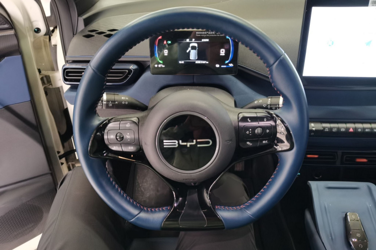 比亚迪 海鸥 2024款 荣耀版 305km 自由版中控内饰13