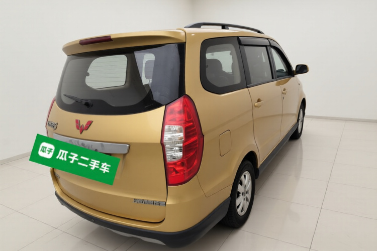 五菱汽车 五菱宏光 2014款 1.5L S标准型车身外观7
