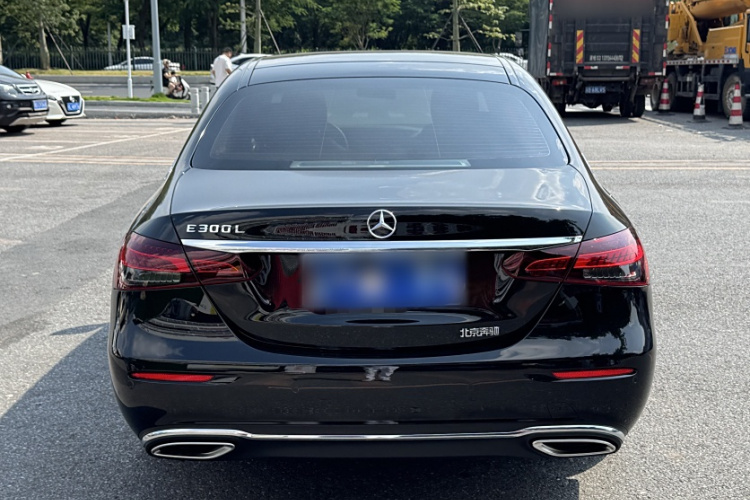 奔驰E级 2021款 E 260 L车身外观6004