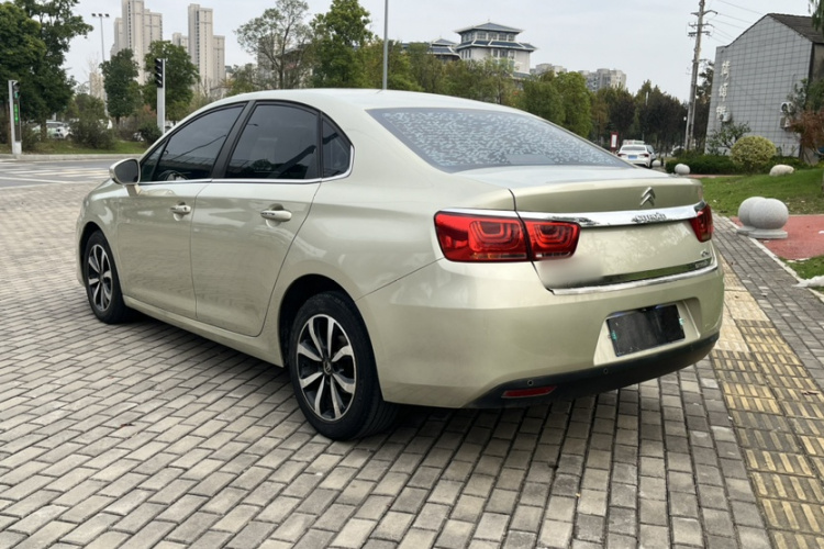 雪铁龙 C4世嘉 2016款 1.6L 自动豪华型车身外观6002