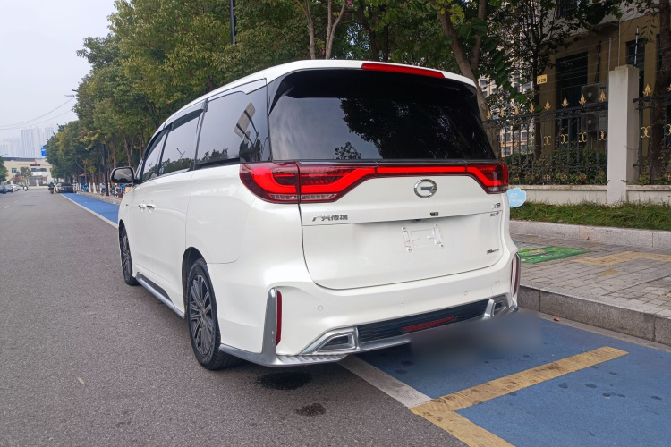 广汽传祺 传祺M8 2021款 大师系列 390T 尊贵版车身外观6005