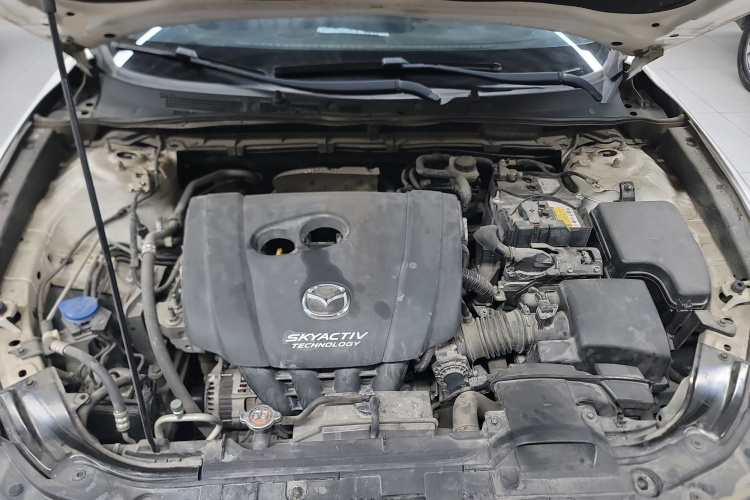 马自达CX-4 2018款 2.0L 自动两驱蓝天品位升级版 国V机舱底盘24