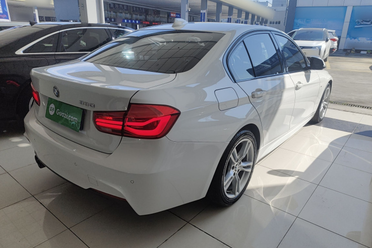 宝马3系 2018款 320i M运动套装车身外观7