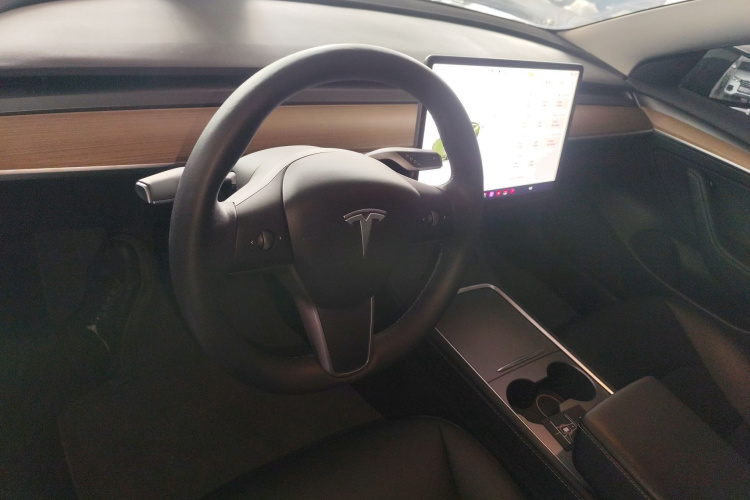 特斯拉 Model 3 2022款 后轮驱动版中控内饰12