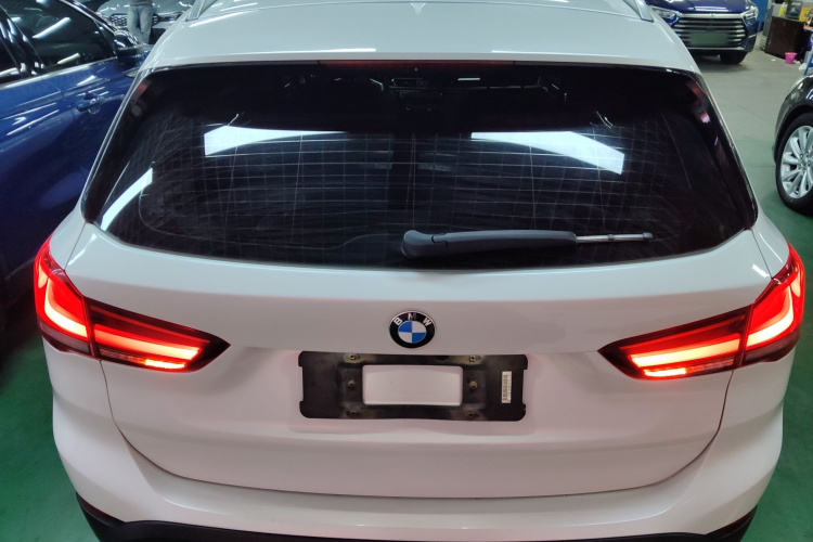 宝马X1 2020款 sDrive25Li 领先型车身外观6