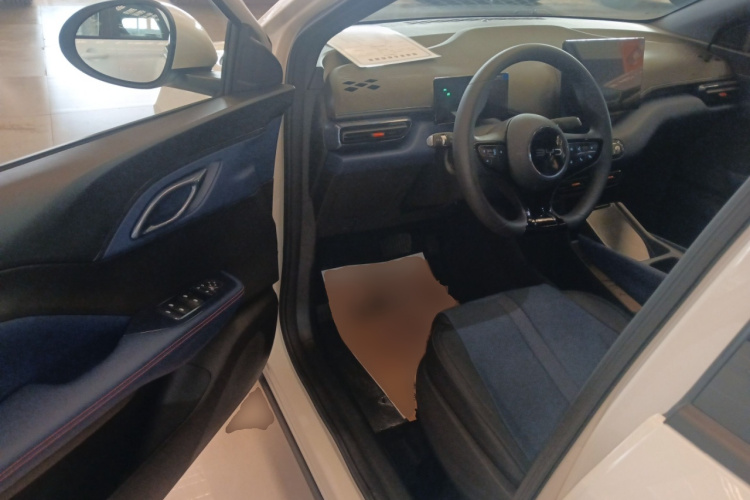 比亚迪 海鸥 2025款 智驾版 305km 活力版中控内饰20