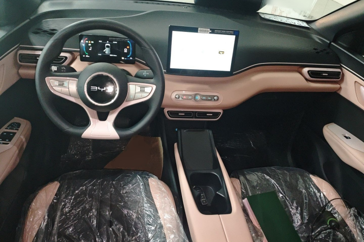 比亚迪 海鸥 2025款 智驾版 305km 活力版中控内饰12