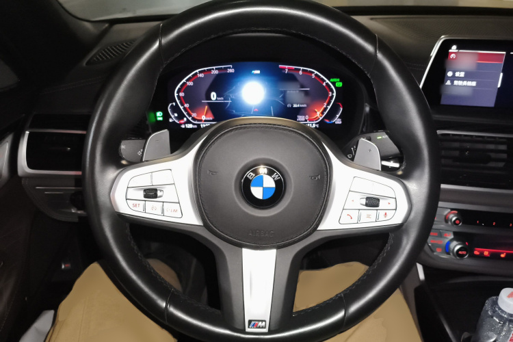 宝马7系 2021款 740Li 领先型 M运动套装中控内饰13