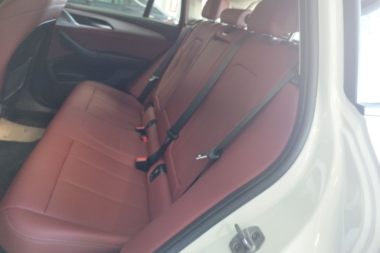 宝马X4 2022款 xDrive 25i M运动套装中控内饰7004