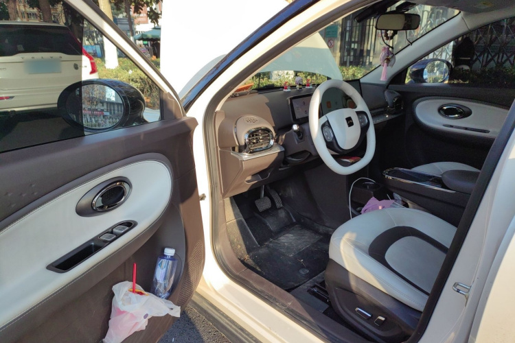 江淮钇为 钇为3 2023款 405km Pro中控内饰20