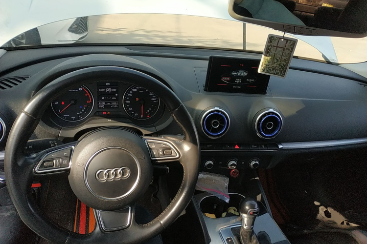 奥迪A3 2016款 Limousine 35 TFSI 领英型中控内饰12