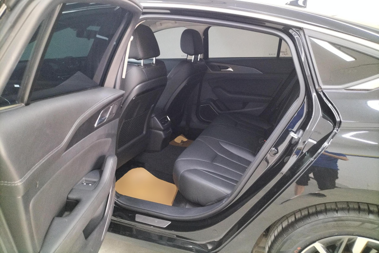 红旗H5 2022款 经典款 1.5T DCT旗悦版中控内饰21