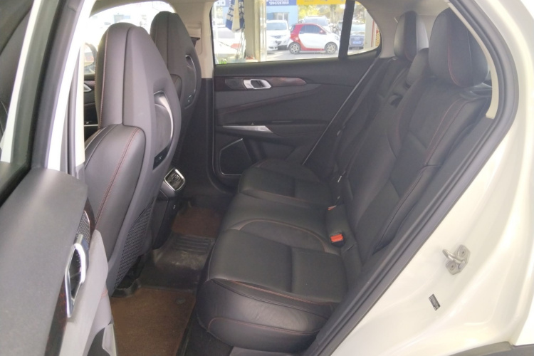 领克01 2017款 2.0T 四驱劲Pro版中控内饰7004