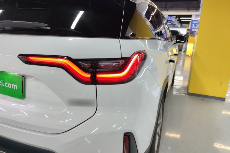 蔚来ES6 2020款 610KM 性能版车身外观9