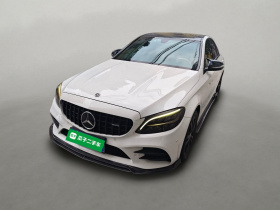 奔驰C级 2019款 C 260 运动版