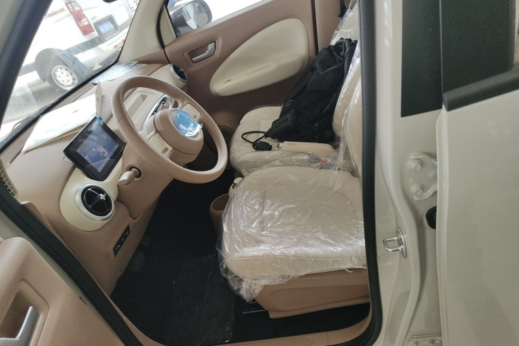 五菱汽车 宏光MINIEV 2025款 四门版 进阶款中控内饰19