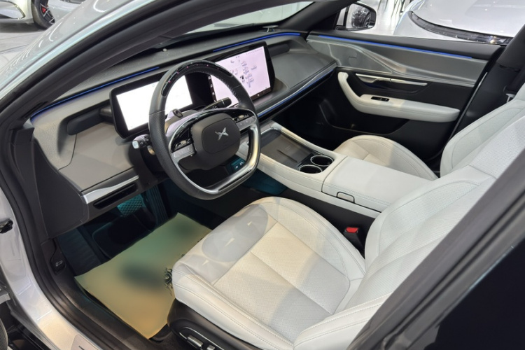 小鹏P7 2023款 P7i 702 Max中控内饰7003