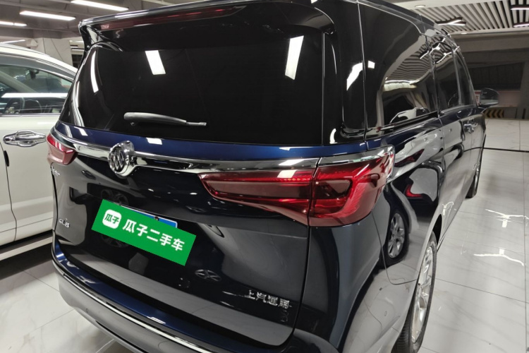 别克GL8 2022款 Avenir艾维亚 四座尊礼版车身外观6005