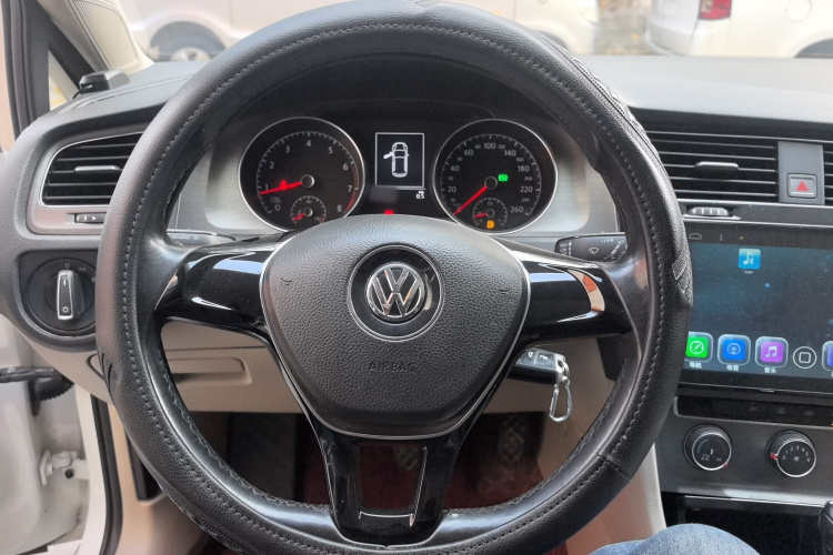 大众 高尔夫 2016款 1.6L 自动舒适型中控内饰13