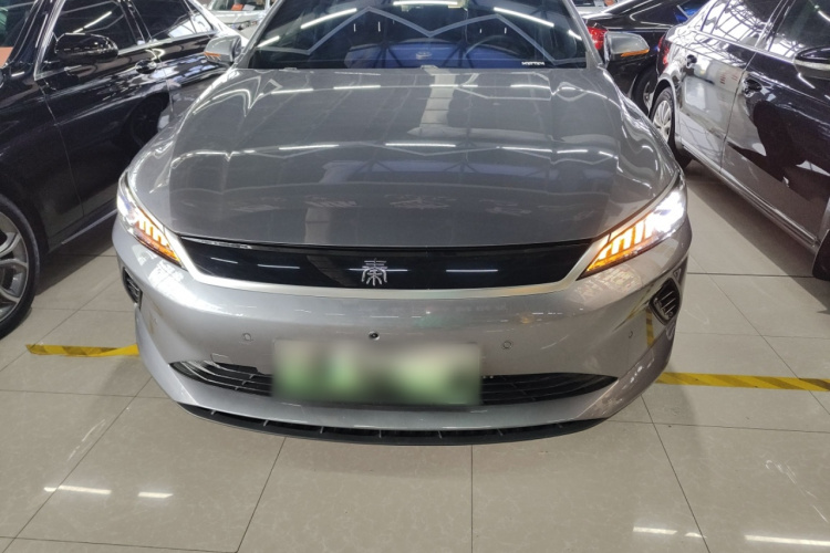 比亚迪 秦PLUS 2025款 EV 智驾版 510KM领先型车身外观2