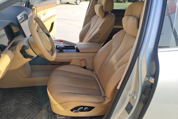 鸿蒙智行 问界M7 2024款 1.5T 智驾四驱Ultra版 6座局部细节19