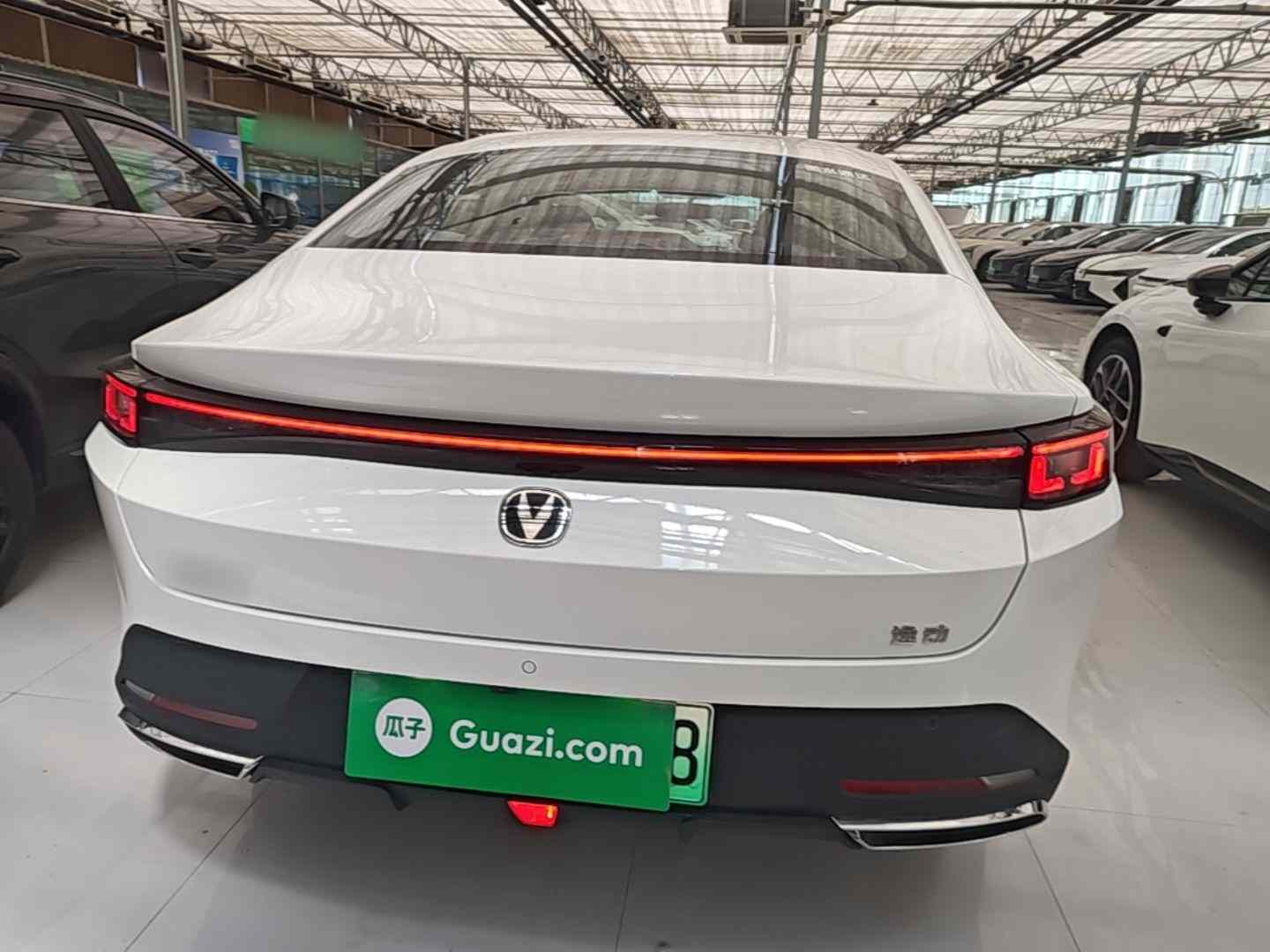 长安 逸动PHEV 2025款 智慧新蓝鲸 145KM 战舰版(3)