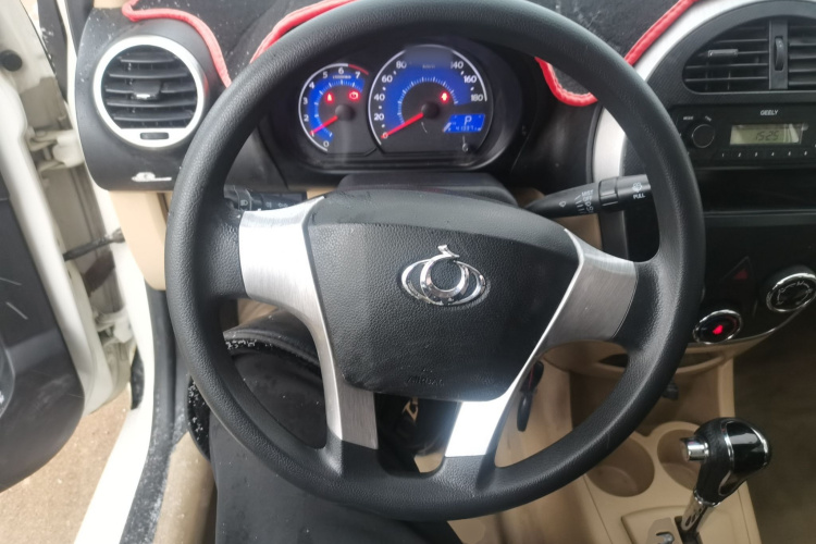 吉利汽车 熊猫经典 2014款 CROSS 1.5L 自动精英型中控内饰13