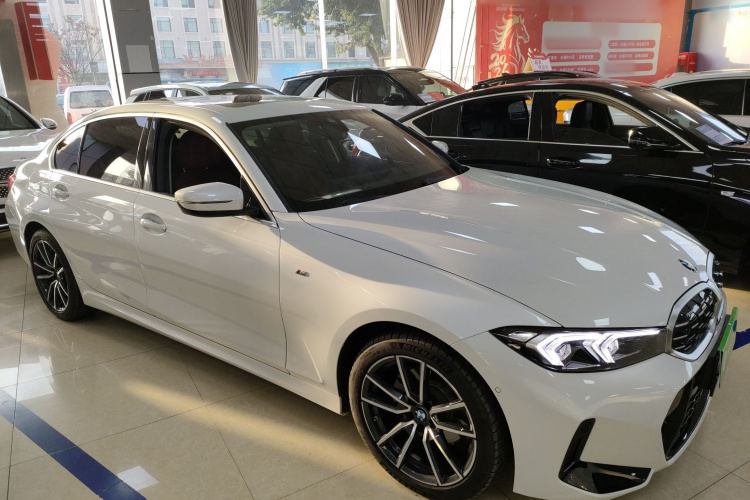 宝马3系 2025款 325Li M运动套装车身外观6002