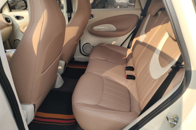 五菱汽车 五菱缤果 2025款 333km 灵犀互联款中控内饰21