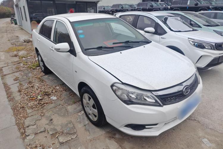 比亚迪F3 2015款 节能版 1.5L 手动舒适型车身外观3